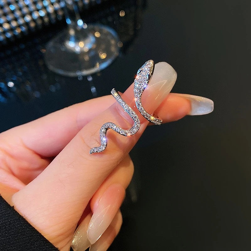 Damenring mit eindrucksvollem Schmetterlingsdesign Shop Nory