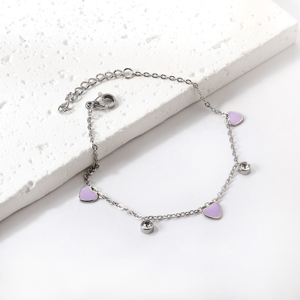 Damen zartes Armband mit herzförmigen Akzenten und funkelnden Kristallen Shop Nory