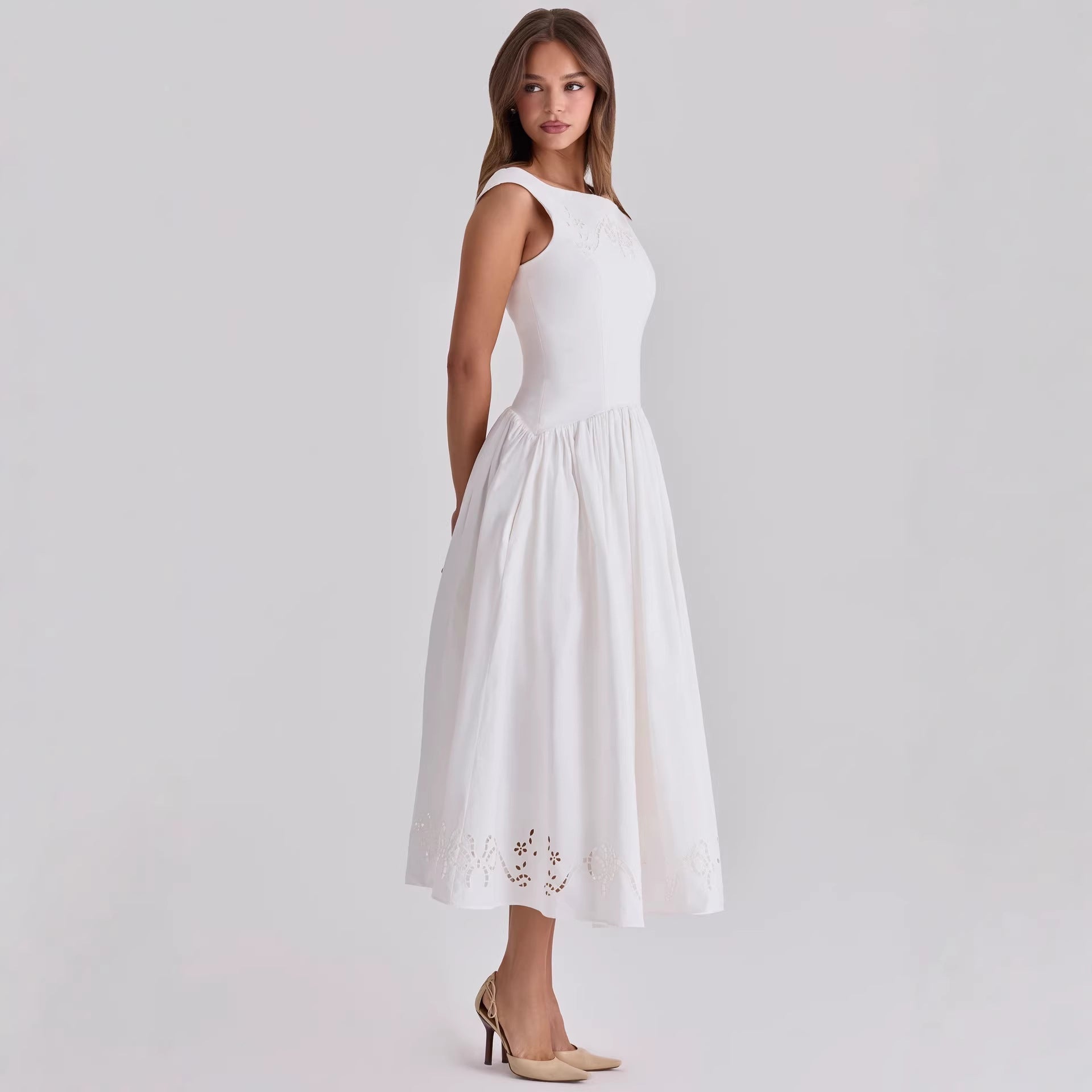 Damen Elegantes Midi-Kleid mit incisierten Details Shopnory
