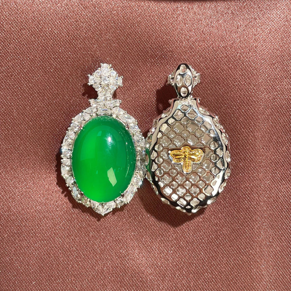 Damen Anhänger aus grünem Jade mit funkelnden Zirkonia Shop Nory