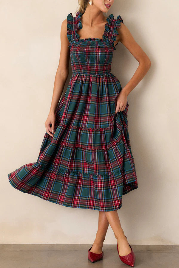 Damen Maxikleid mit voluminösen Rüschendetails und klassischen Karo-Muster