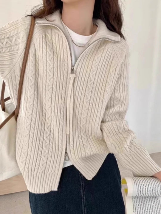 Damen Kastiger Zopfstrick‑Cardigan mit Zweiwege‑Reißverschluss, Stehkragen und breitem Rippsaum Shop Nory