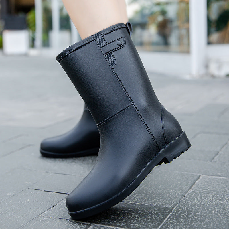 Damen Mittelhohe nahtlose Regenstiefelette aus flexiblem Vollgummi mit griffiger Profilsohle Shop Nory