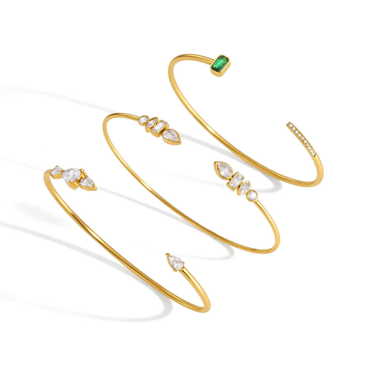 Damen Offenes Armband mit funkelnden Kristallen und hypoallergener Edelstahlverarbeitung Shop Nory