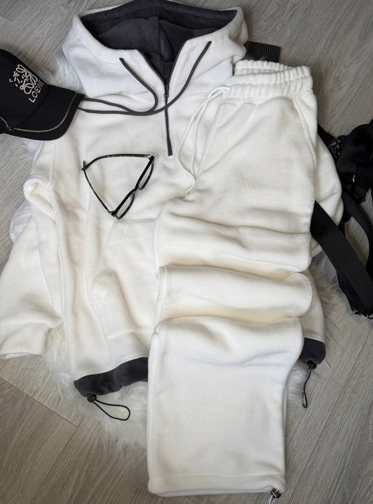 Damen Fleece-Loungewear-Set mit halbem Frontzip, gefütterter Kapuze und hochgeschnittener Komforthose Shop Nory