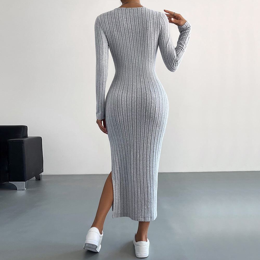 Damen figurbetontes Rippenstrick-Midikleid mit schmaler Silhouette, Rundhalsausschnitt und seitlichem Oberschenkelschlitz Shop Nory