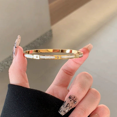 Damen Elegante Geometrische Kristall-Akzent Armreif Bracelet Shop Nory
