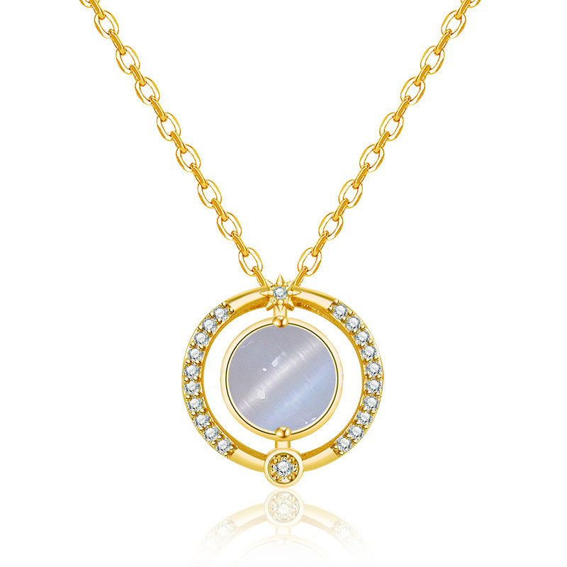 Damen Halskette mit kunstvollem rundem Anhänger und funkelnden Zirkonia-Details Shop Nory
