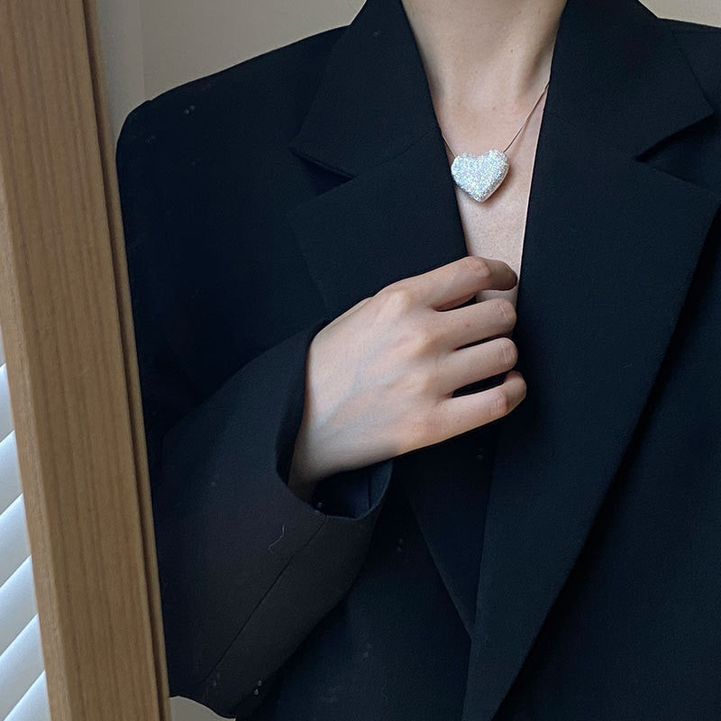 Damen herzförmige Halskette mit funkelndem Kristalldesign Shop Nory