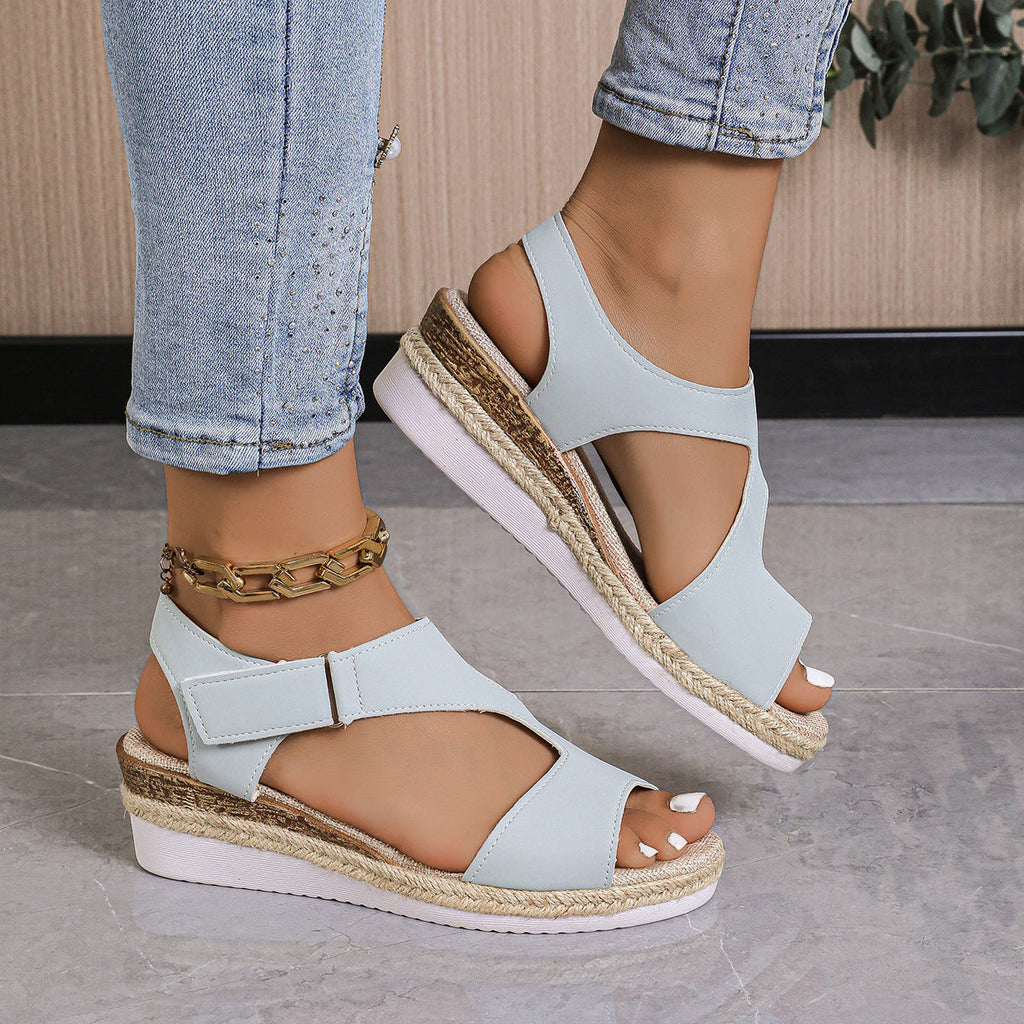 Damen bequeme Keilsandalen mit verstellbarem Riemen und Bastdetails