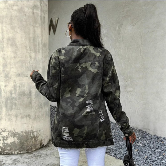 Damen Oversize Camouflage Denimjacke im verlängerten Schnitt mit ausgefranstem Saum Shop Nory