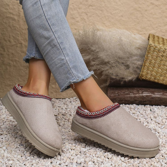 Damen Gefütterte Velours‑Slipper mit gestricktem Schaftbund und profilierter Plateausohle Shop Nory