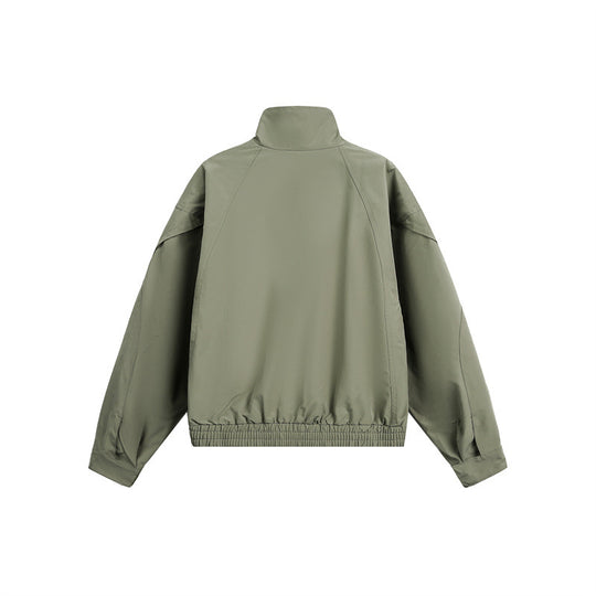 Unisex Kurzblouson im minimalistischen Tech‑Stoff mit Funnelkragen und verdeckter Frontblende Shop Nory