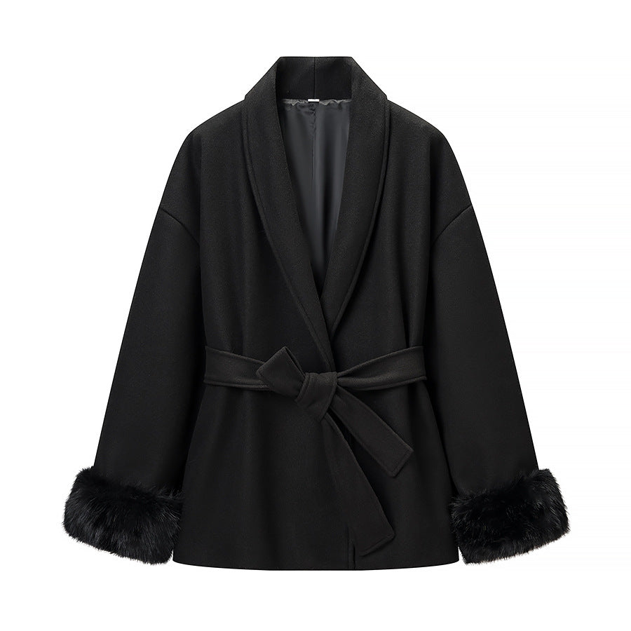 Damen Wickel-Mantel mit Bindegürtel und Fellbesatz an den Ärmeln Shop Nory