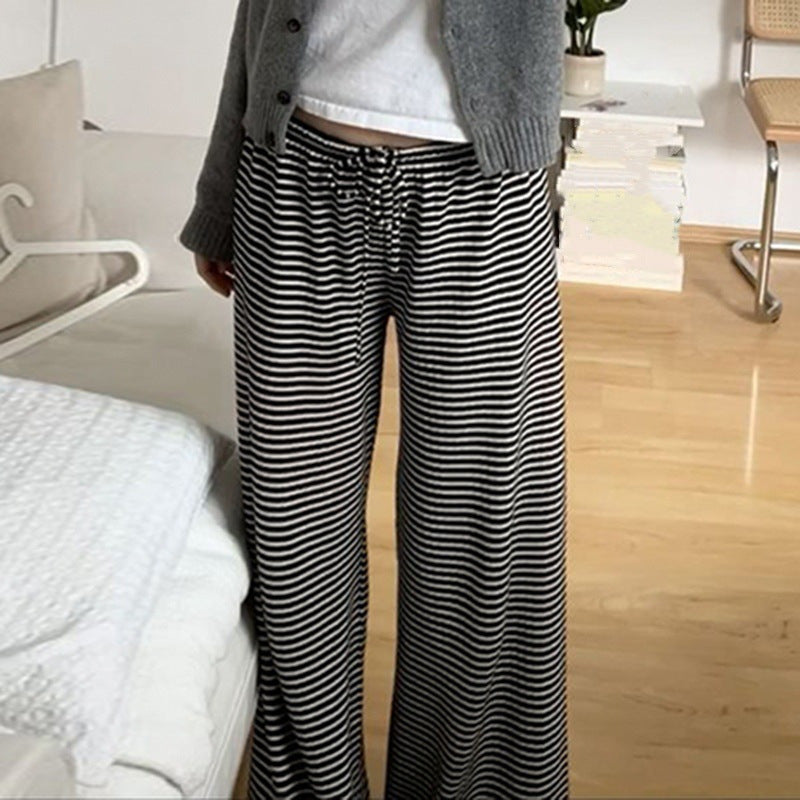 Damen Bequeme und luftige Sommerhose mit Streifenmuster und elastischem Bund