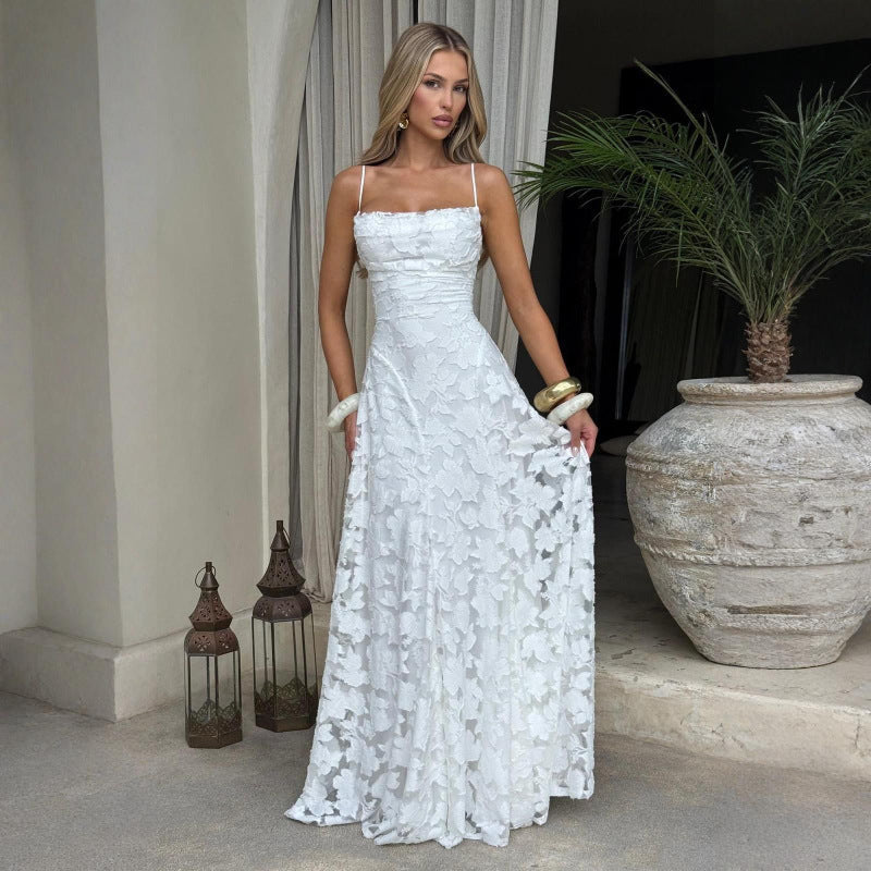Damen Elegantes und figurumspielendes Abendkleid mit floralen Applikationen