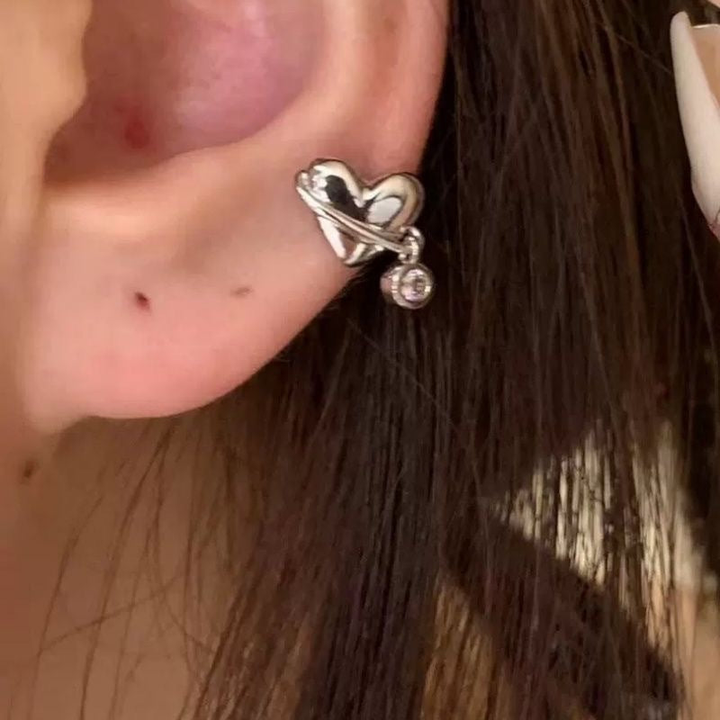 Damen Herzförmige Ohrringe mit funkelnden Zirkonia Shop Nory