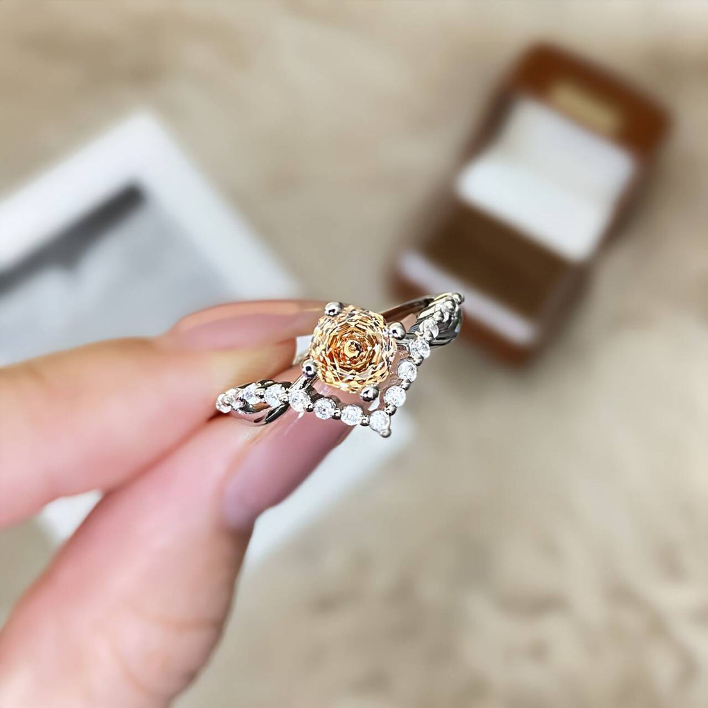 Damen Blossom Ring mit funkelnden Zirkonia Shop Nory