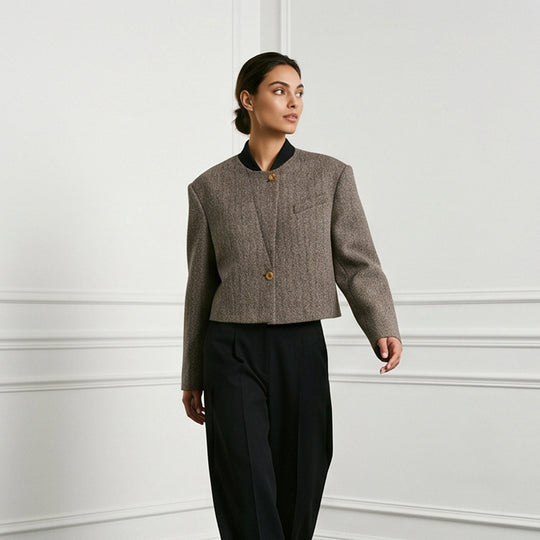 Damen Kurzgeschnittener Wollblazer mit Stehkragen und Fischgrätmuster Shop Nory