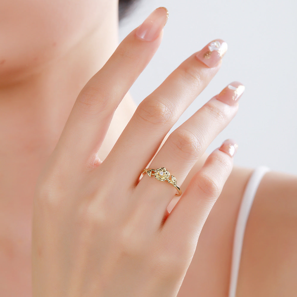 Damen Zarter Blumenring mit funkelndem Stein Shop Nory