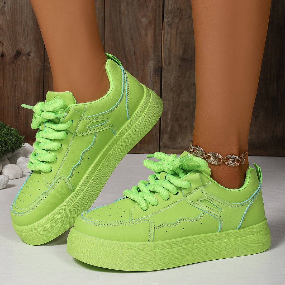 Damen Plateau-Sneaker mit dicker Laufsohle, übergroßen Schnürsenkeln und gepolstertem Knöchelbereich Shop Nory