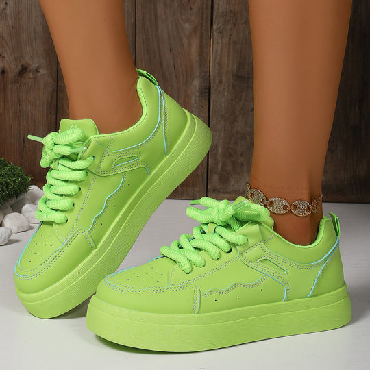 Damen Plateau-Sneaker mit dicker Laufsohle, übergroßen Schnürsenkeln und gepolstertem Knöchelbereich Shop Nory