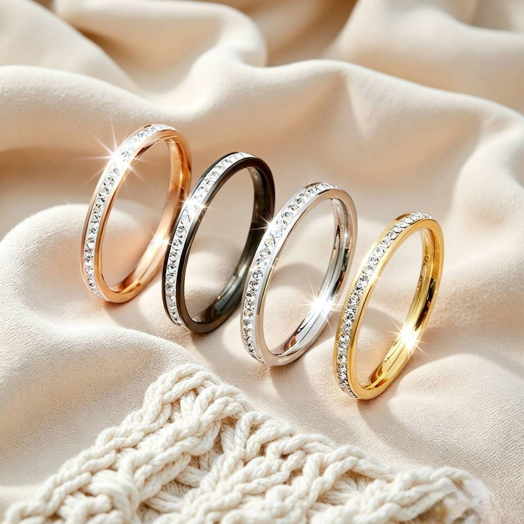 Damen Ring mit funkelndem Zirkonia-Besatz und eleganter Hochglanzoberfläche Shop Nory