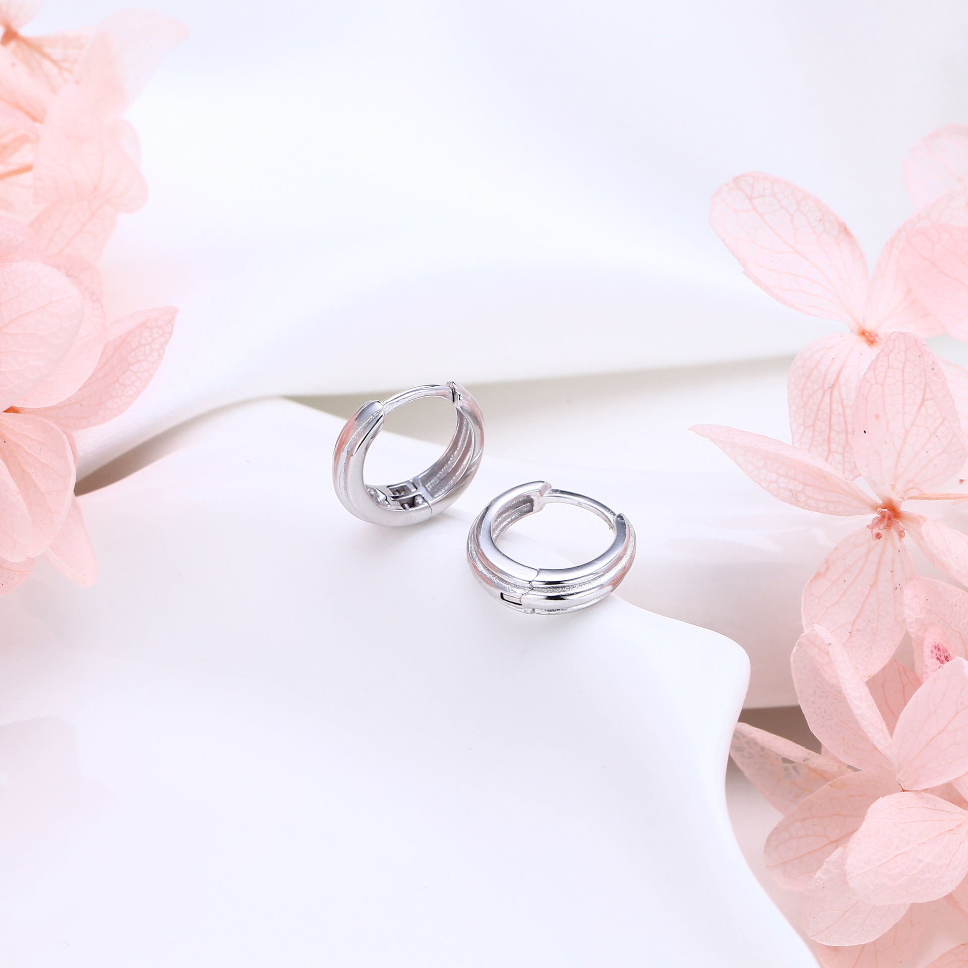 Damen Creolen mit geschwungenem Design aus 925 Sterling Silber Shop Nory