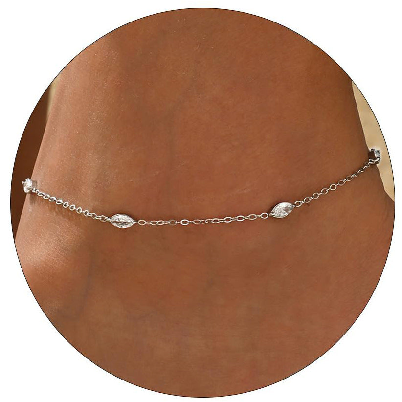 Damen Fußkettchen mit filigranem Design und funkelnden Zirkonia Shop Nory