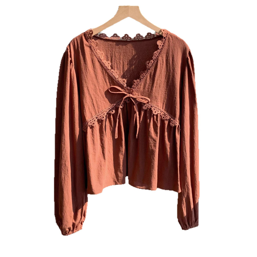 Damen Kurzbluse im Empire‑Schnitt mit V‑Ausschnitt, Spitzenbesatz und Bindeschleife Shop Nory