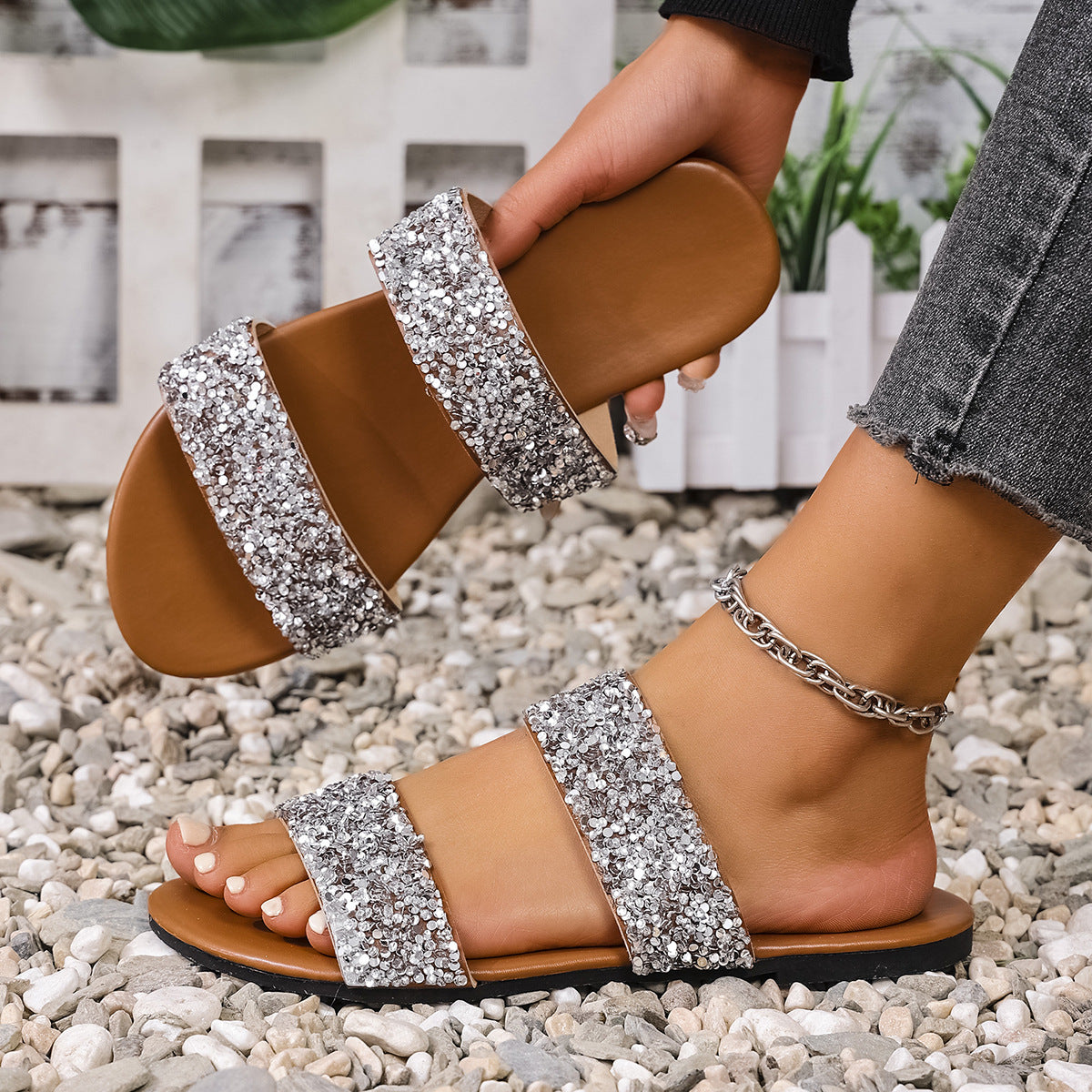 Damen Glitzernde Schlamper-Sandalen mit breiten Riemen Shopnory