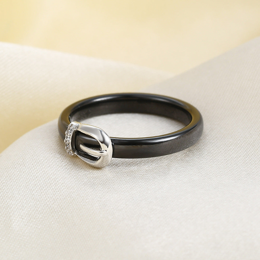 Damen Ring mit modernen Schnallen-Design und funkelnden Zirkonia Shop Nory