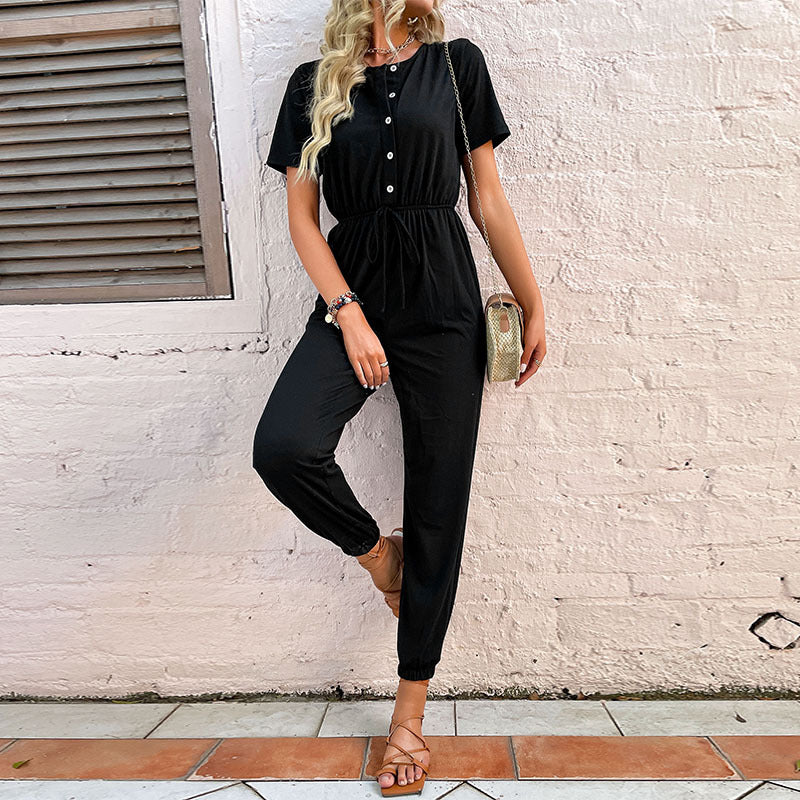 Damen Relaxter Kurzarm-Jumpsuit mit Knopfleiste, Tunnelzugtaillie und elastischen Beinabschlüssen Shop Nory