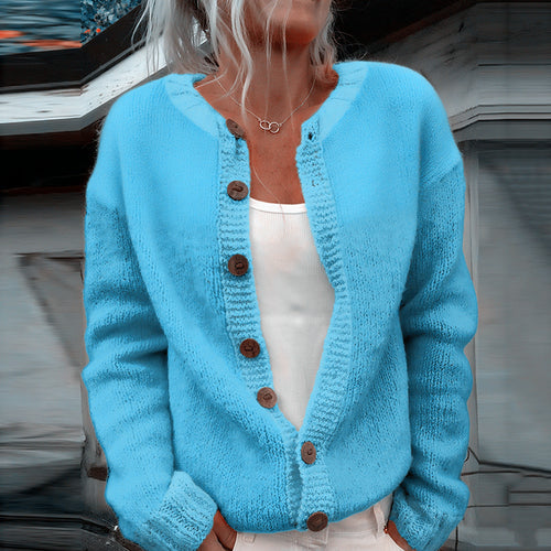 Damen nan kuscheliger Strickcardigan mit Zierholzknöpfen und Rundhalsausschnitt Shop Nory