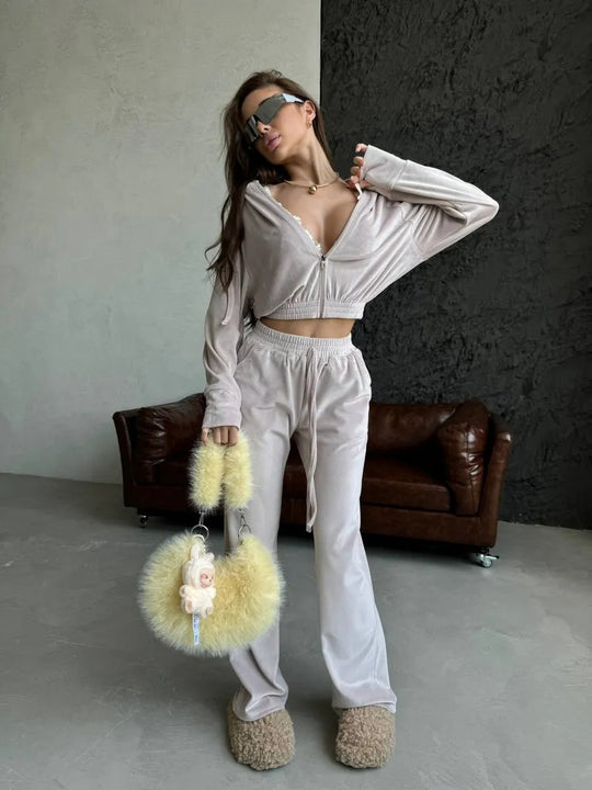 Damen luxuriöser Samt Zweiteiler Jogginganzug mit Cropped Reißverschluss und weiten Hosen Shop Nory