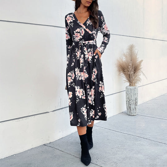 Damen Wickel-Midikleid mit tailliertem Bindegürtel, ausgestelltem Rock und V‑Ausschnitt Shop Nory