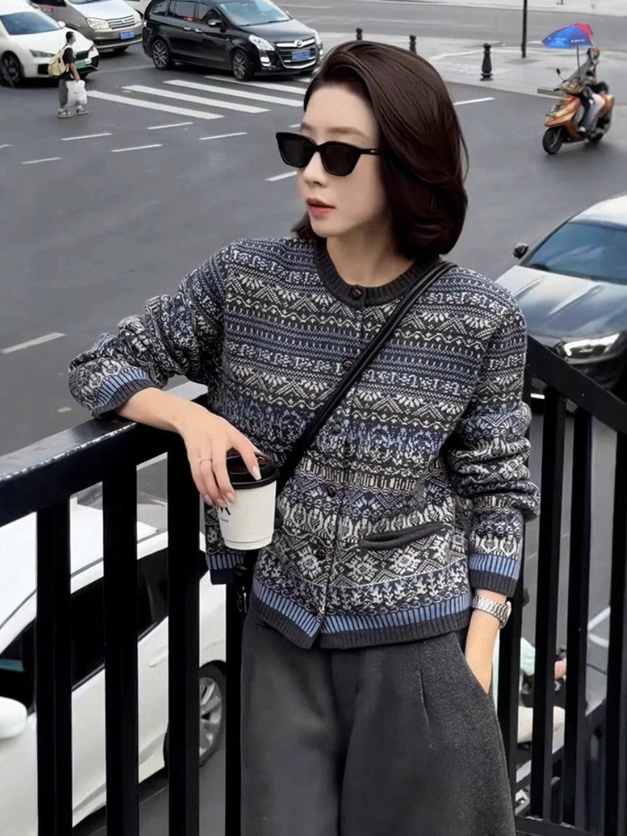 Damen Kurzjacke-Cardigan mit Jacquard‑Muster, Rippbündchen und Rundhals Shop Nory