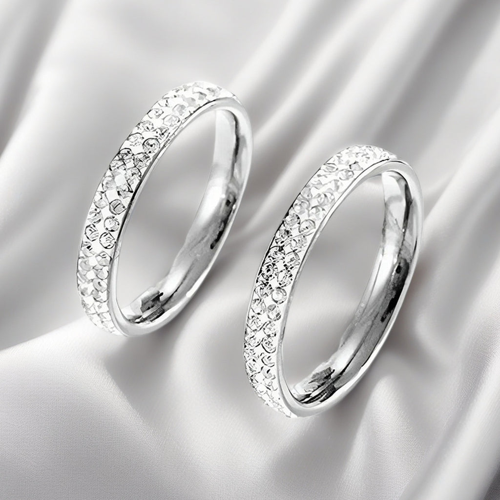 Damen Ring mit funkelndem Zirkonia-Besatz und edlem, poliertem Design Shop Nory