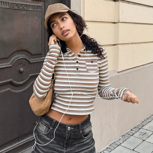 Damen nan gestreiftes Polo-Crop-Longsleeve mit kontrastkragen und Brusttasche Shop Nory
