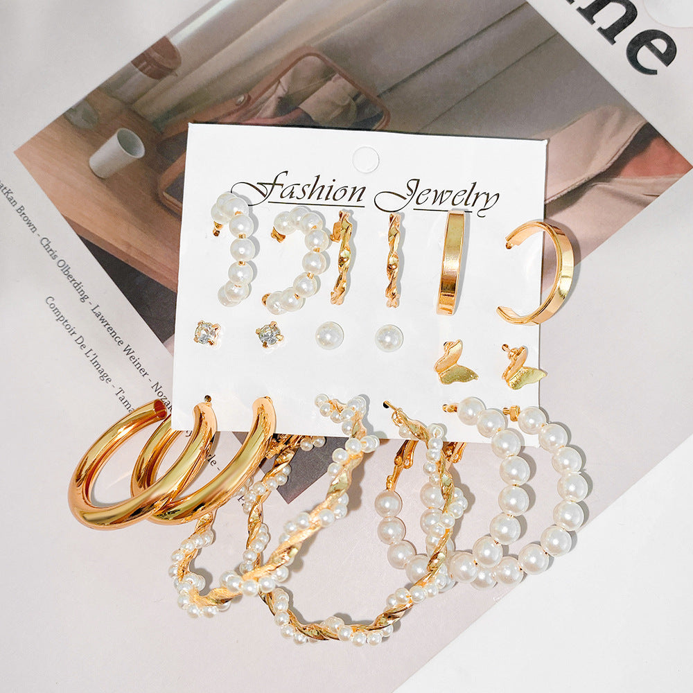 Damen Ohrringe Set mit elegantem Perlendesign und goldenen Akzenten Shop Nory