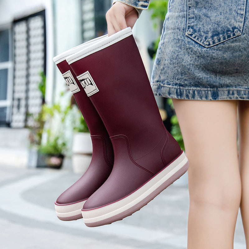 Damen Mittelhohe Plateau-Regenstiefel mit wasserfester Vollgummi-Konstruktion Shop Nory