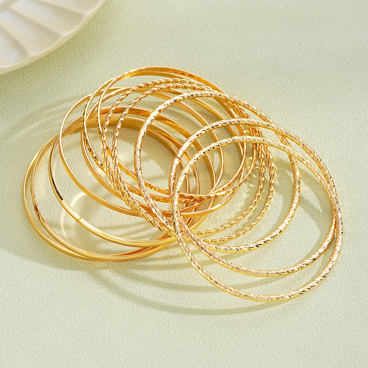 Damen Ring-Set mit kunstvollen Strukturen und stilvollen Verzierungen Shop Nory