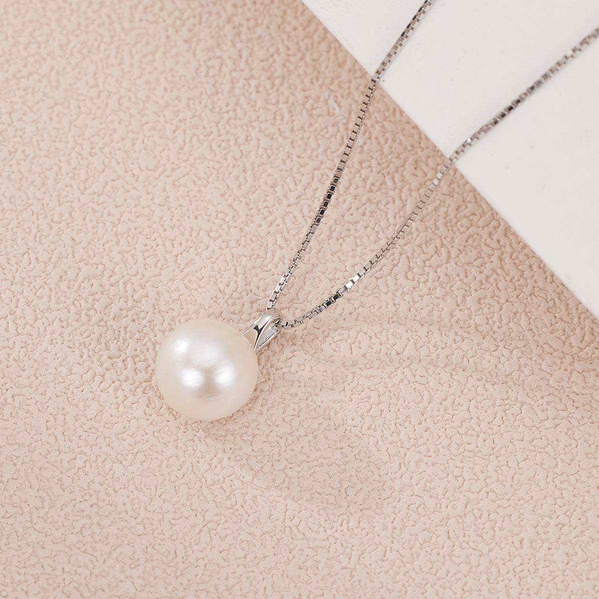 Damen elegante Halskette mit Perlenanhänger und feiner Gliederkette Shop Nory