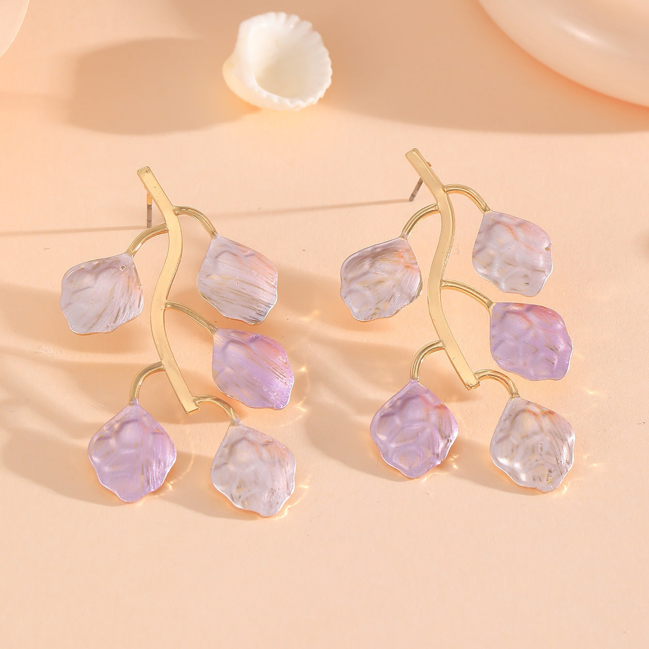 Damen Ohrringe mit floralen Blütenblättern und hochwertigem Finish Shop Nory