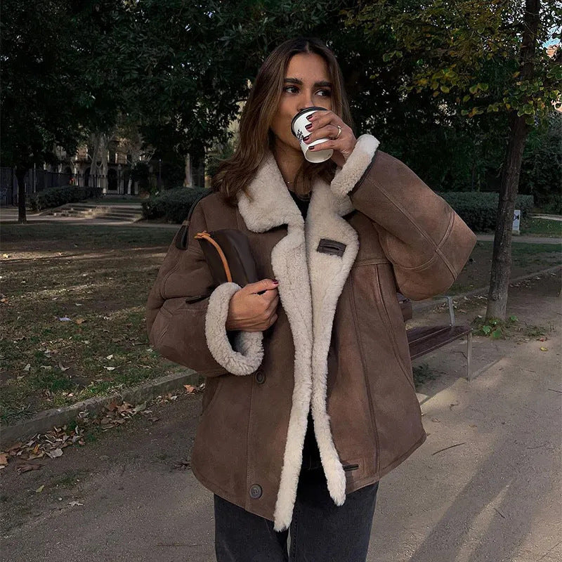 Damen Warme Lammfelljacke mit bequemem Schnitt