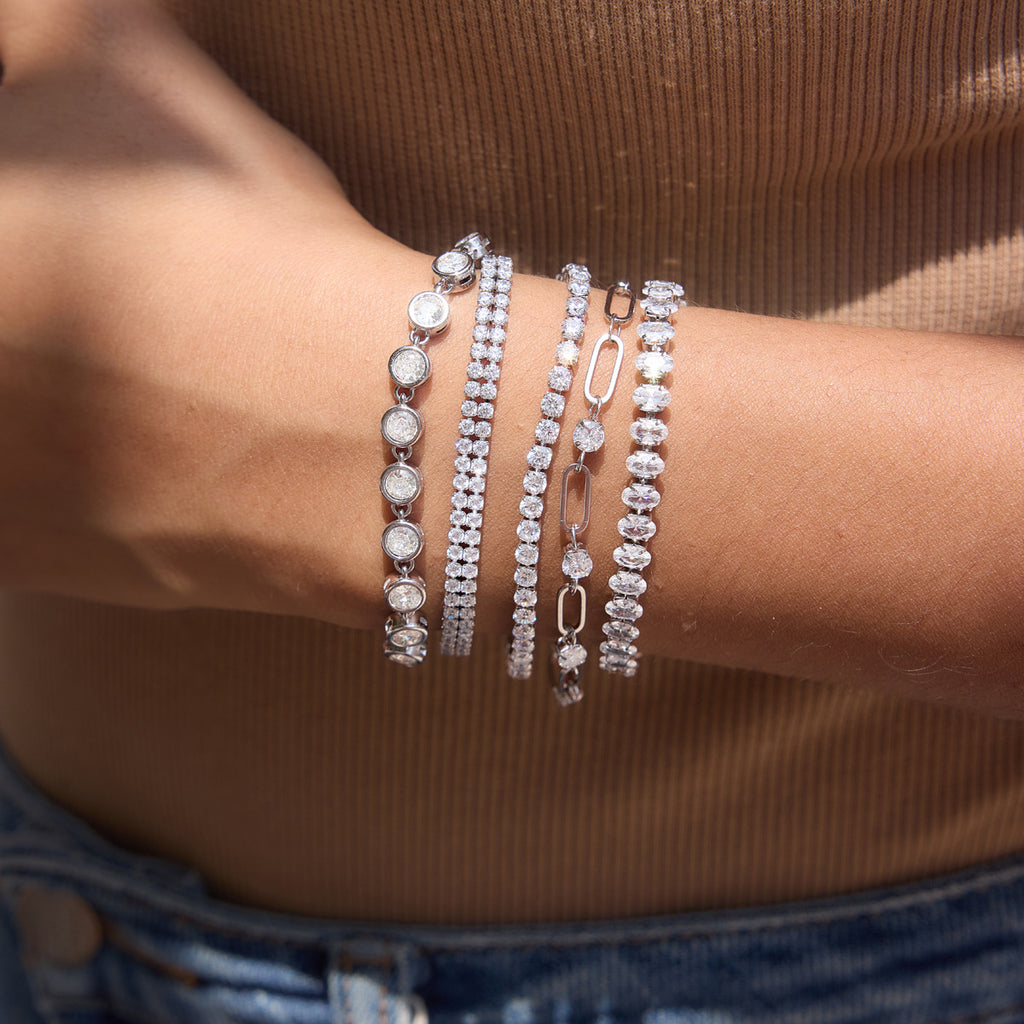Damen Armband mit funkelnden Kristallen und hypoallergener Edelstahlverarbeitung Shop Nory