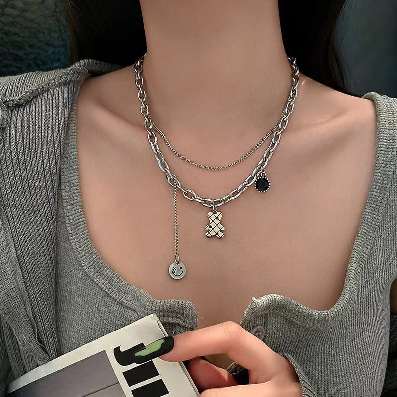 Damen Stimmungsvolle Halskette mit mehrlagigem Ketten-Design und einzigartigen Anhängern Shop Nory
