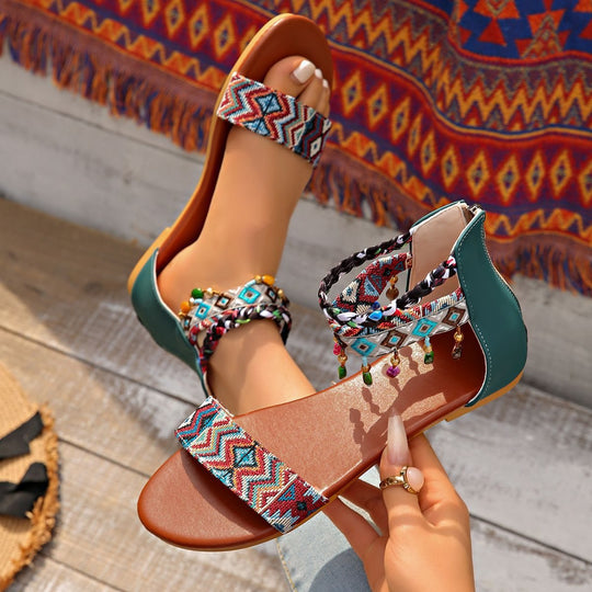 Damen Boho-Sandalen mit bestickten Riemen, geflochtenen Knöchelriemen und Zierperlen Shop Nory