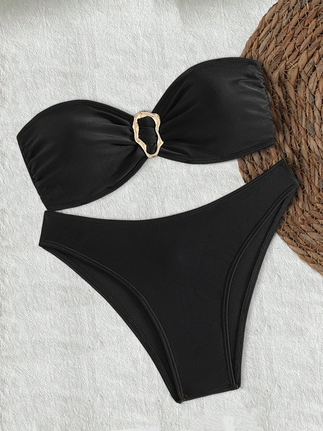 Damen Bandeau-Bikini mit elegantem Verschluss und modischem Design