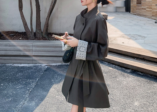 Damen Eleganter Trenchcoat mit Taillengürtel und Kontrastärmel Shop Nory